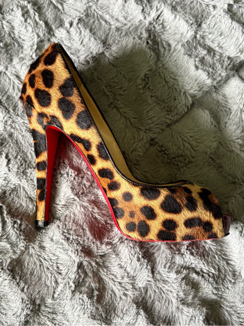 Christian Louboutin Very Prive Pony Hair 100mm - 35.5